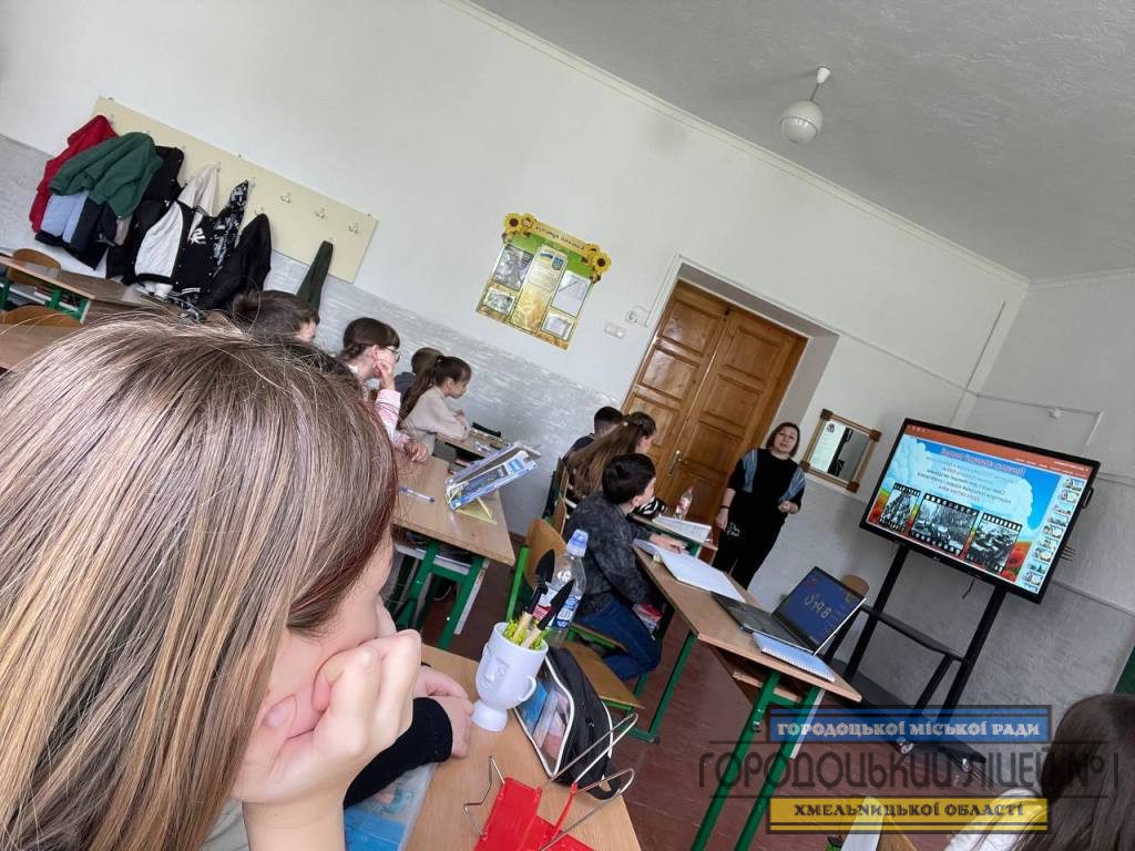 photo 5251437477980400838 y - Тільки пам'ять не сивіє